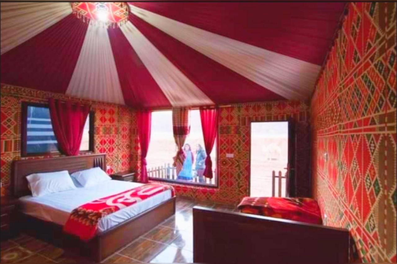 Royal Luxury Camp Hotel Wadi Rum Buitenkant foto