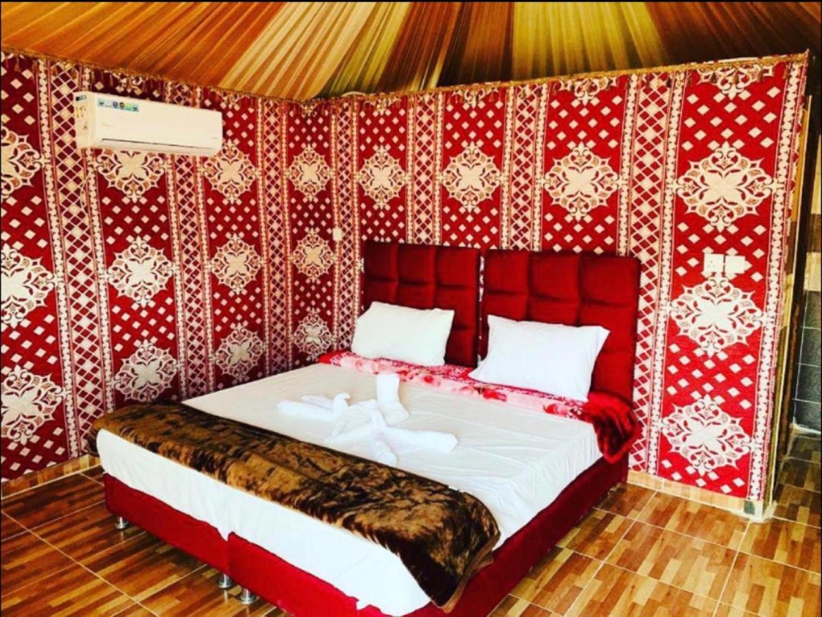 Royal Luxury Camp Hotel Wadi Rum Buitenkant foto