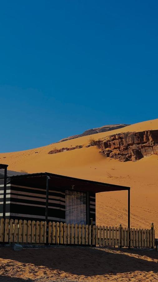 Royal Luxury Camp Hotel Wadi Rum Buitenkant foto
