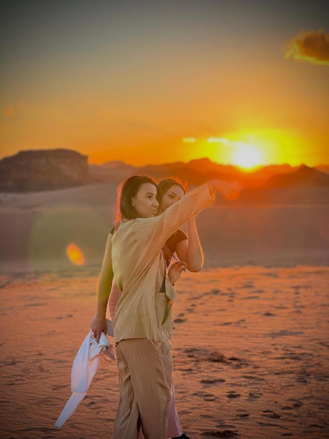 Royal Luxury Camp Hotel Wadi Rum Buitenkant foto